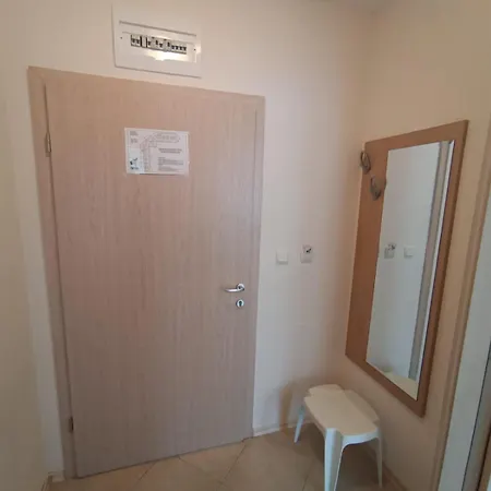 On The Third Floor In Emberli Aparthotel. شقة
