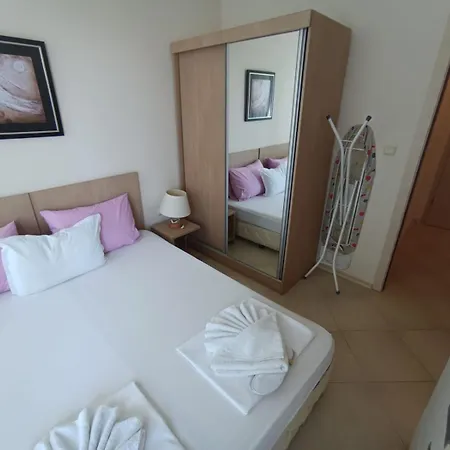 On The Third Floor In Emberli Aparthotel. لوزينيتس